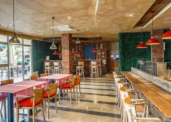 Maistra Select Pineta 호텔 3*