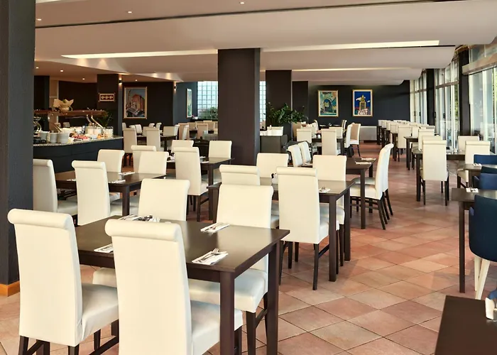 Maistra Select Pineta 브르사르