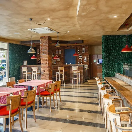 Maistra Select Pineta Hotel 3*