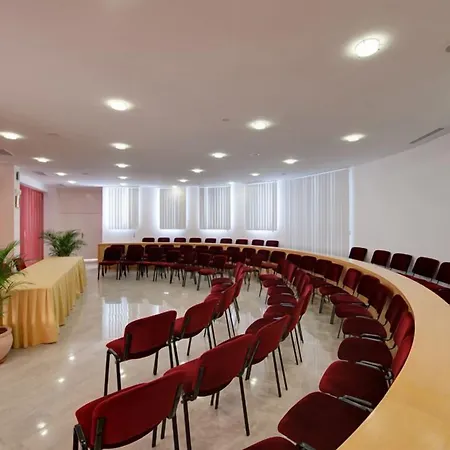 Maistra Select Pineta ホテル 3*