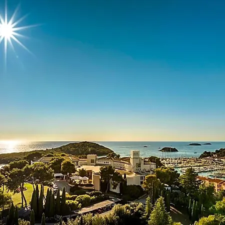 Maistra Select Pineta Hotel 3*